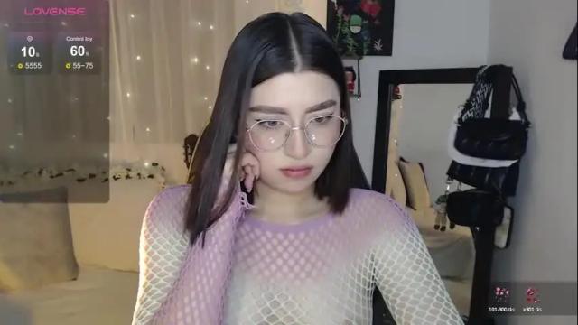 Image 3 of mily_thomson_b Stream on Chaturbate on 13 days ago