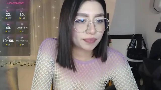 Image 7 of mily_thomson_b Stream on Chaturbate on 13 days ago