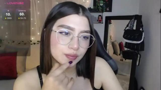 Image 12 of mily_thomson_b Stream on Chaturbate on 5 days ago