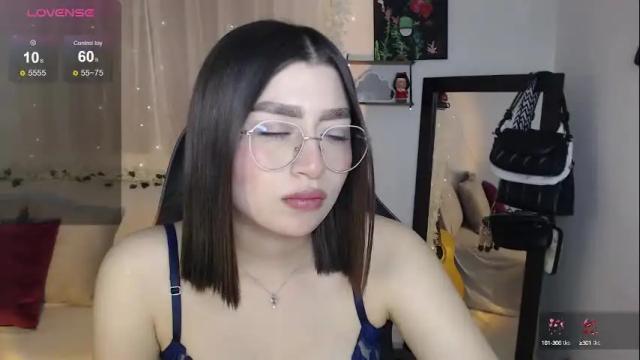 Image 3 of mily_thomson_b Stream on Chaturbate on 1 day ago