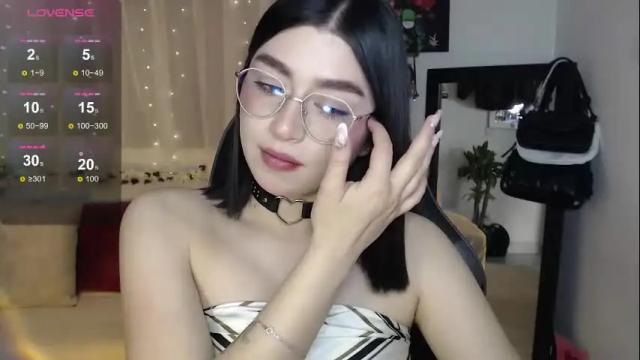 Image 3 of mily_thomson_b Stream on Chaturbate on 10 days ago