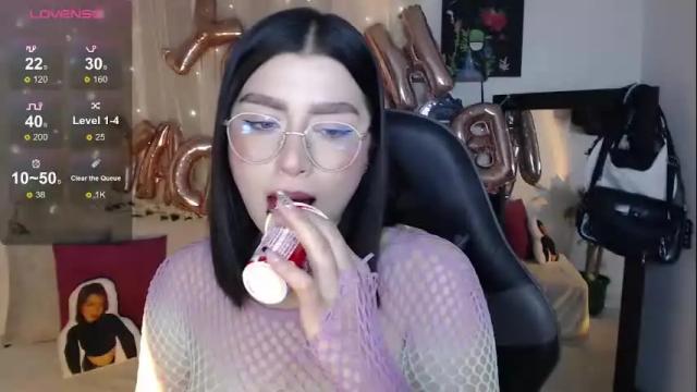 Image 2 of mily_thomson_b Stream on Chaturbate on 3 days ago