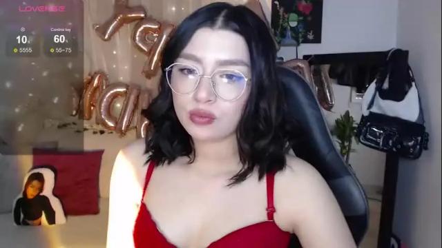 Image 11 of mily_thomson_b Stream on Chaturbate on 2 days ago