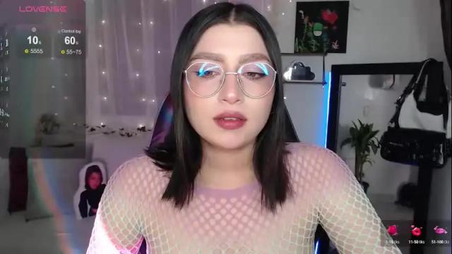 Image 2 of mily_thomson_b Stream on Chaturbate on 1 month ago