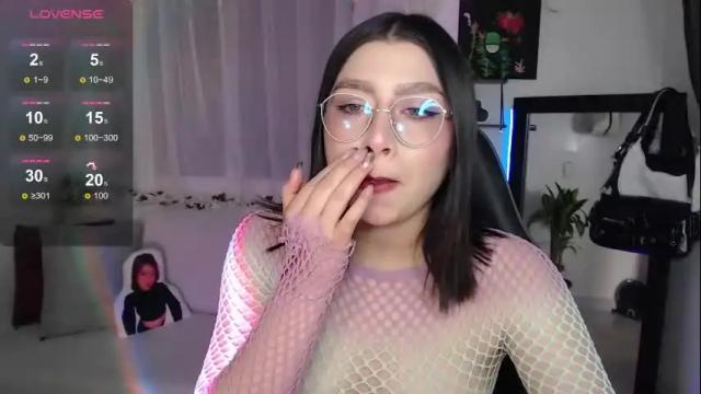 Image 3 of mily_thomson_b Stream on Chaturbate on 1 month ago