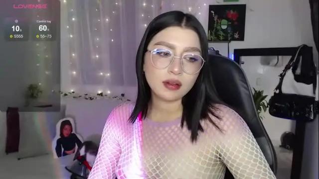 Image 7 of mily_thomson_b Stream on Chaturbate on 1 month ago