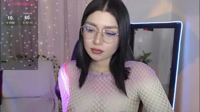 Image 2 of mily_thomson_b Stream on Chaturbate on 2 months ago