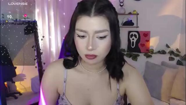 Image 3 of mily_thomson_b Stream on Chaturbate on 1 month ago