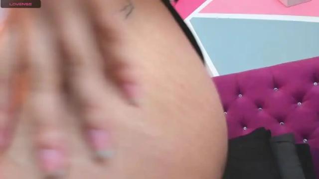 Image 2 of milystarls Stream on Chaturbate on 14 months ago