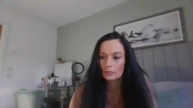 Image 2 of mimi28265012 Stream on Chaturbate on 18 months ago