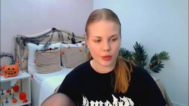 Image 2 of mimicass Stream on Chaturbate on 2 months ago