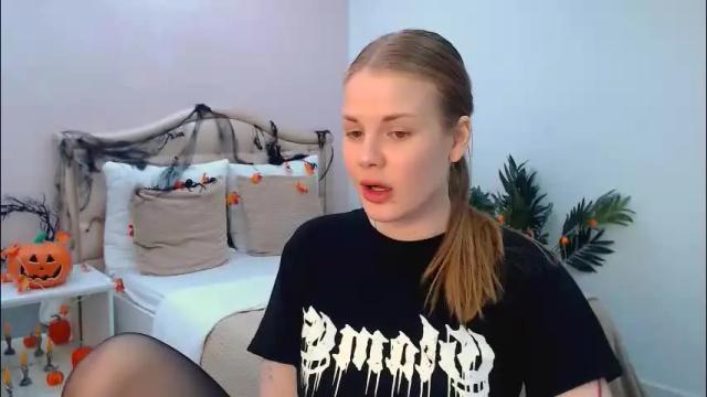 Image 3 of mimicass Stream on Chaturbate on 2 months ago