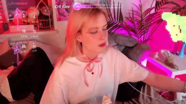 Image 2 of mimikoooo Stream on Chaturbate on 13 months ago