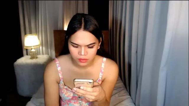 Image 3 of mimiluxxe22 Stream on Chaturbate on 3 days ago