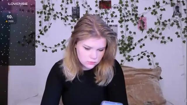 Image 3 of mina27372 Stream on Chaturbate on 1 month ago