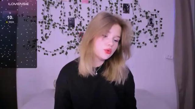 Image 11 of mina27372 Stream on Chaturbate on 1 month ago