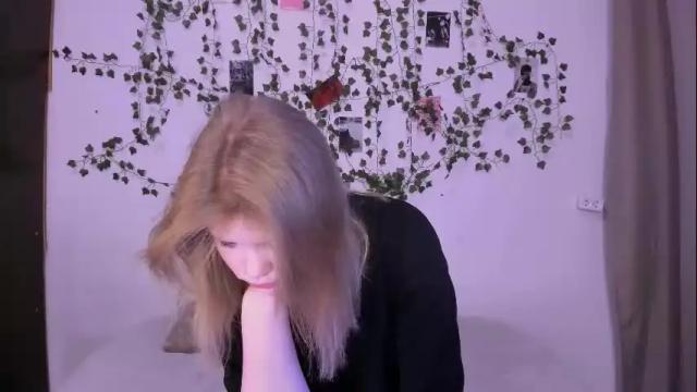 Image 12 of mina27372 Stream on Chaturbate on 1 month ago