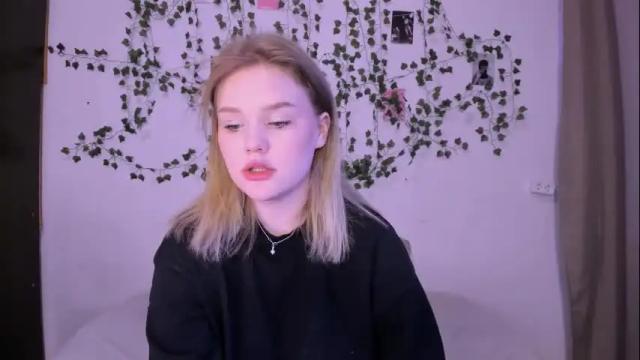 Image 3 of mina27372 Stream on Chaturbate on 1 month ago
