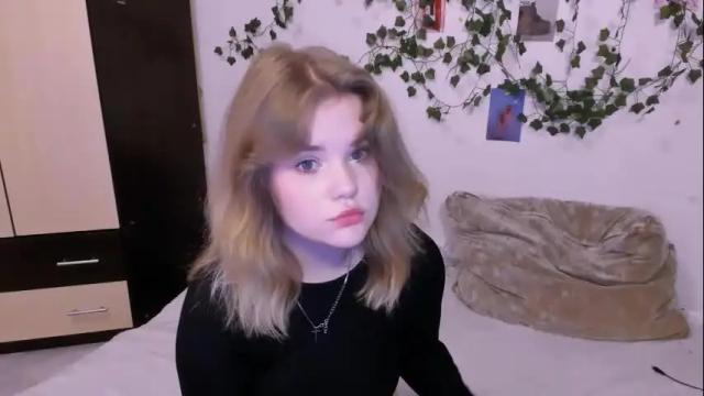 Image 8 of mina27372 Stream on Chaturbate on 29 days ago
