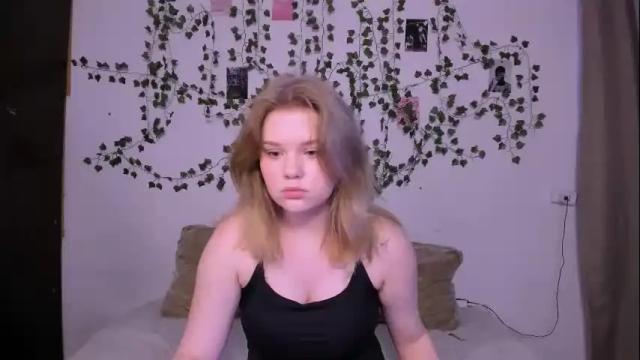 Image 10 of mina27372 Stream on Chaturbate on 26 days ago