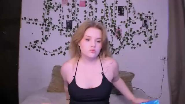 Image 12 of mina27372 Stream on Chaturbate on 26 days ago