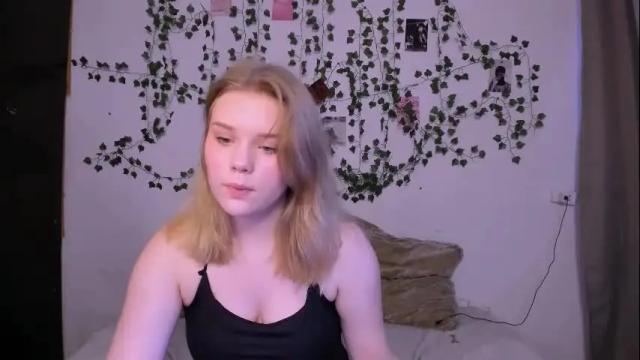 Image 7 of mina27372 Stream on Chaturbate on 26 days ago