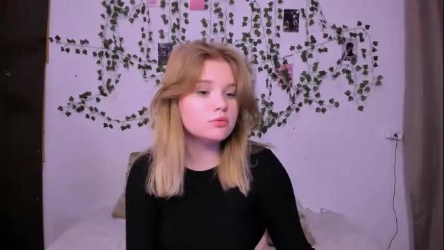 Image 10 of mina27372 Stream on Chaturbate on 25 days ago