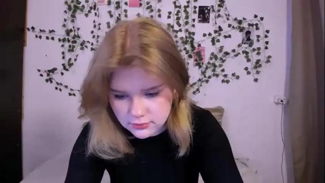 Image 12 of mina27372 Stream on Chaturbate on 13 days ago