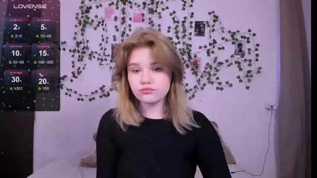Image 12 of mina27372 Stream on Chaturbate on 9 days ago