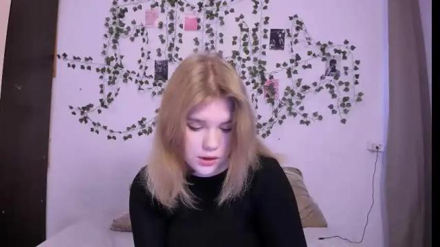 Image 8 of mina27372 Stream on Chaturbate on 9 days ago
