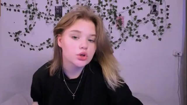 Image 12 of mina27372 Stream on Chaturbate on 8 days ago