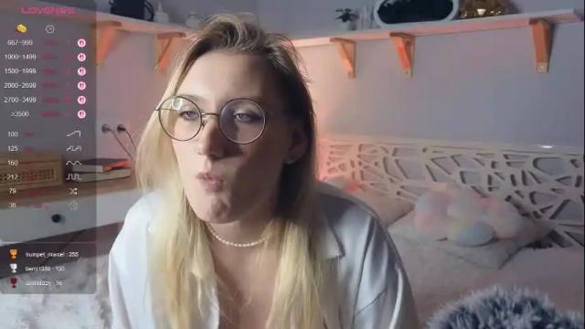 Image 3 of mind_of_heart Stream on Chaturbate on 27 days ago