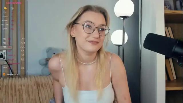 Image 2 of mind_of_heart Stream on Chaturbate on 6 months ago