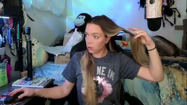 Image 3 of mindymars Stream on Chaturbate on 1 month ago