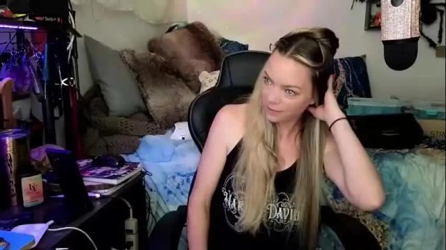 Image 7 of mindymars Stream on Chaturbate on 9 days ago