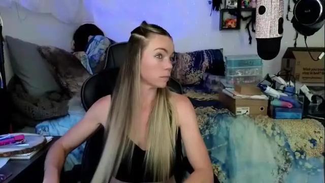 Image 3 of mindymars Stream on Chaturbate on 29 days ago