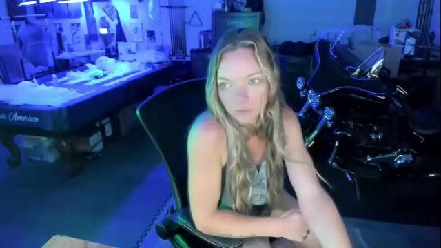 Image 2 of mindymars Stream on Chaturbate on 1 month ago