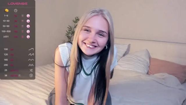 Image 6 of mine_secrtsxxx Stream on Chaturbate on 20 months ago