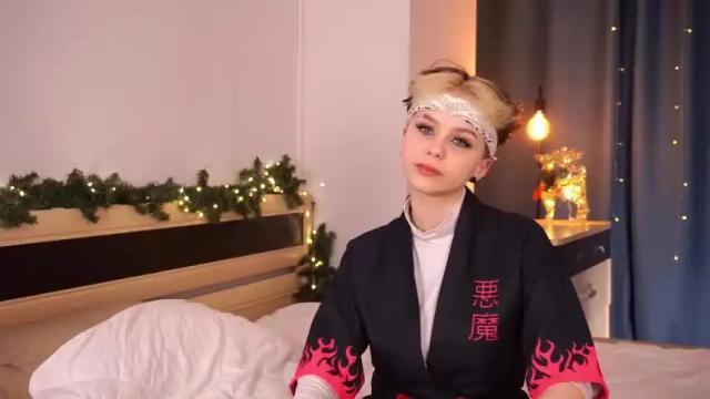 Image 8 of mini_cruella Stream on Chaturbate on 15 months ago