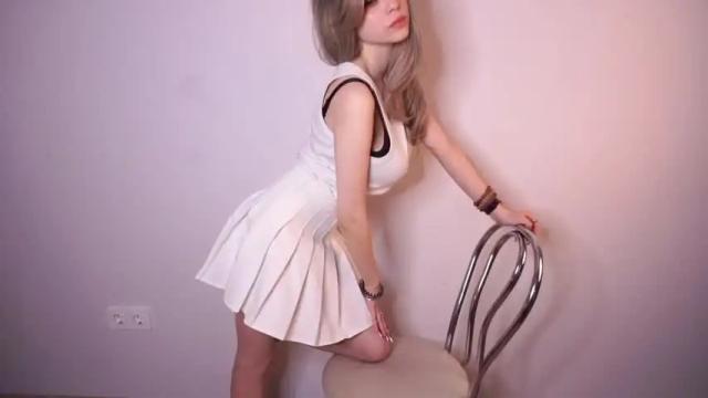 Image 4 of mini_cruella Stream on Chaturbate on 15 months ago