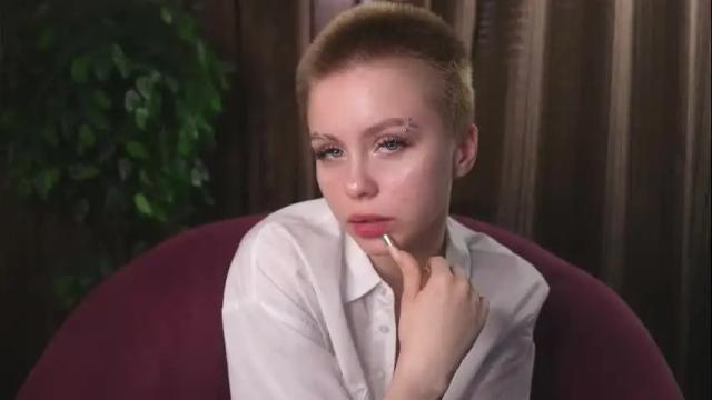 Image 4 of mini_cruella Stream on Chaturbate on 22 days ago