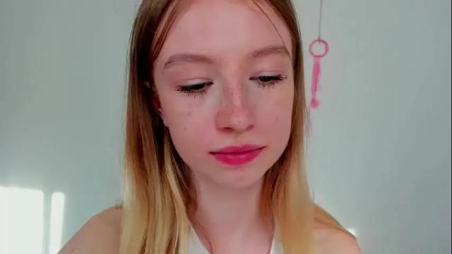 Image 10 of minidiva_ Stream on Chaturbate on 8 months ago