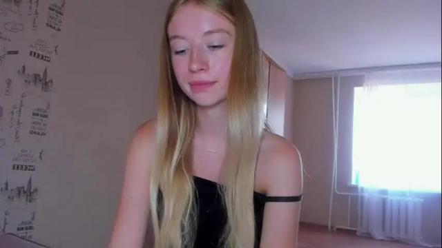 Image 10 of minidiva_ Stream on Chaturbate on 6 months ago