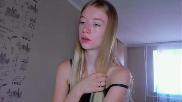 Image 4 of minidiva_ Stream on Chaturbate on 6 months ago
