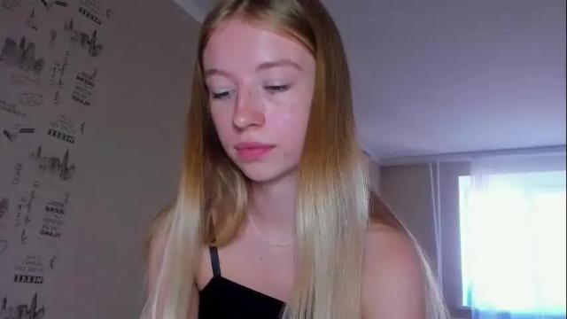 Image 6 of minidiva_ Stream on Chaturbate on 6 months ago