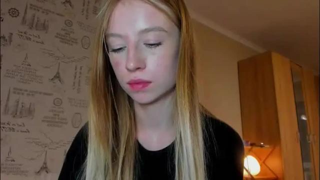 Image 3 of minidiva_ Stream on Chaturbate on 4 months ago