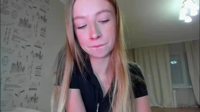 Image 3 of minidiva_ Stream on Chaturbate on 1 month ago