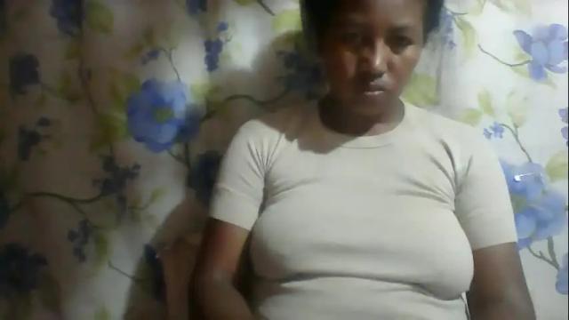 Image 3 of minie4tina Stream on Chaturbate on 9 days ago