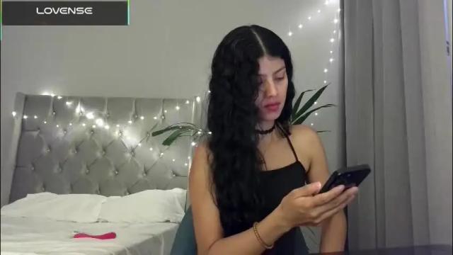 Image 2 of minikunis Stream on Chaturbate on 1 month ago