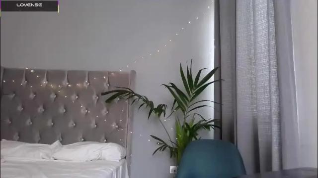 Image 8 of minikunis Stream on Chaturbate on 1 month ago